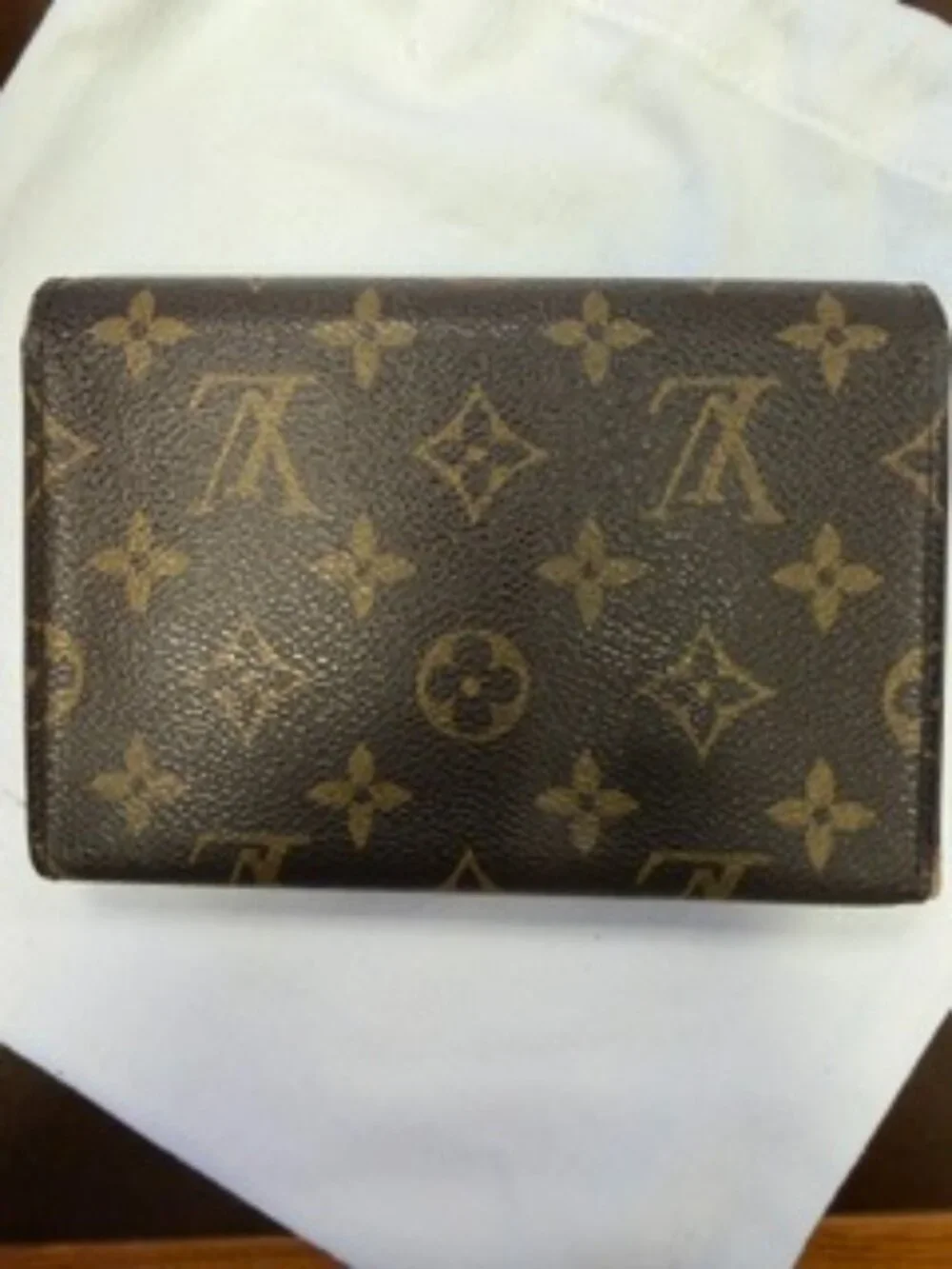 AUTHENTIC LOUIS VUITTON MONOGRAM WALLET